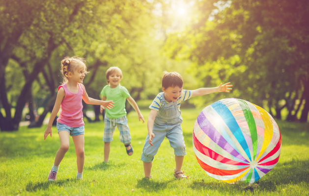 Outdoor Play can Reduce the Negative Effects of Screen Time in Young Children - Dr. Ramon - Ramon De La Puerta, MD